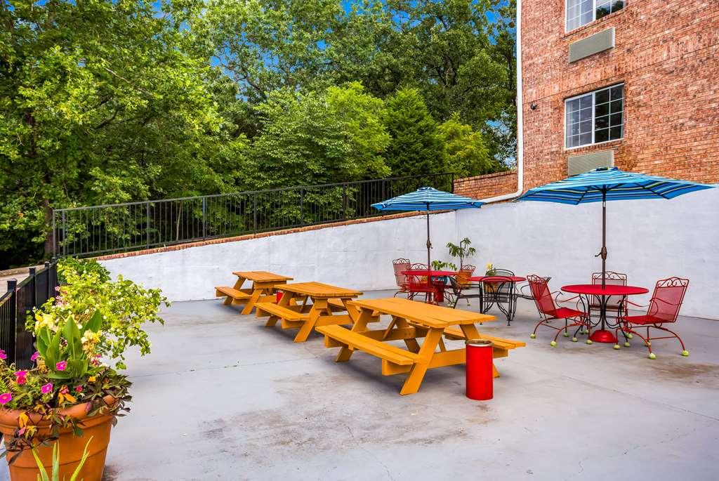 Rodeway Inn Branson, Brick House Facilidades foto