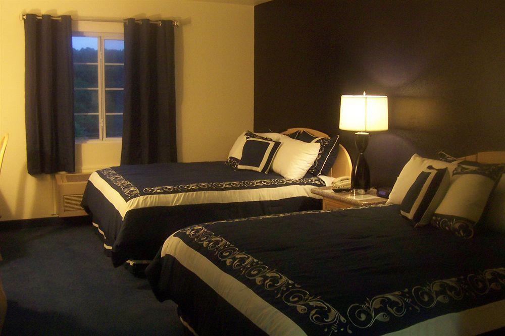 Rodeway Inn Branson, Brick House Exterior foto